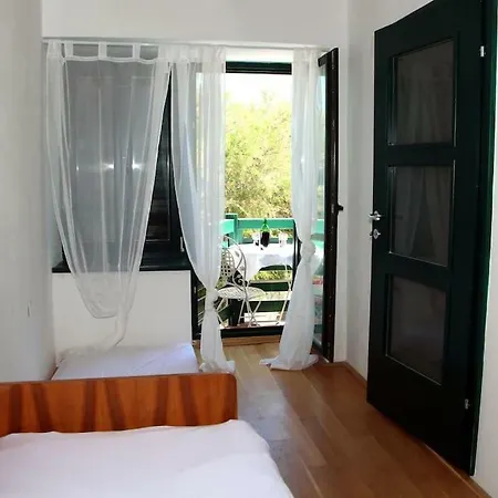 Holiday home Rustica Tisno